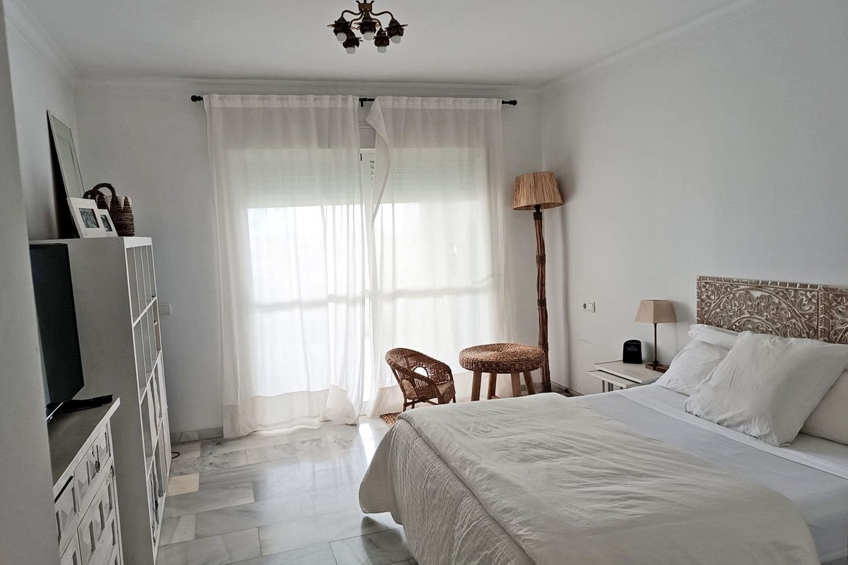 Piso de 3 Dormitorios y 3 Baños en venta en Guadalmina Baja, San Pedro de Alcántara