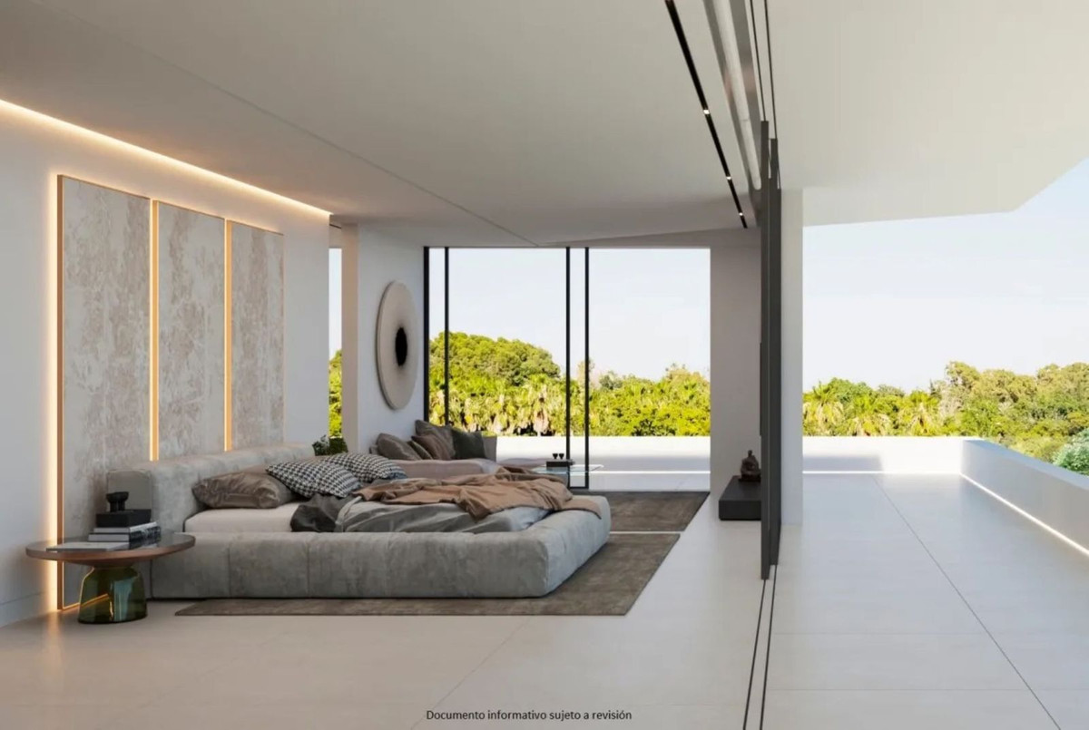 Casa de 5 Dormitorios en venta en Milla de Oro, Marbella