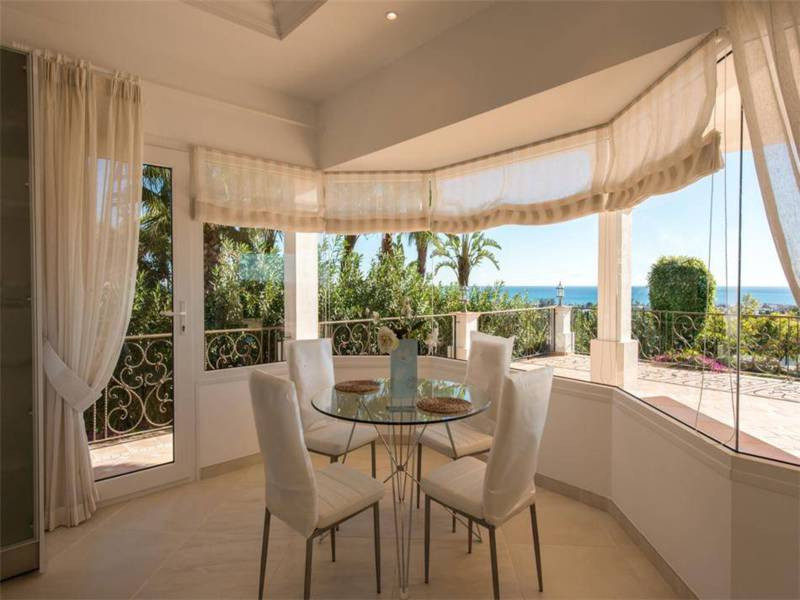 Casa de 7 Dormitorios y 11 Baños en venta en Los Flamingos, Benahavís