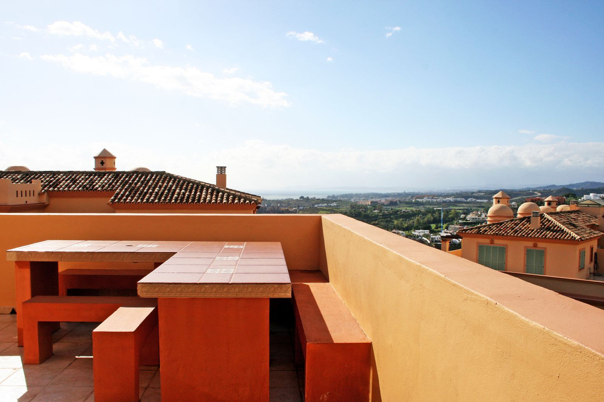 3 Bed, 3 Bath - Penthouse for Sale in Los Flamingos, Benahavis