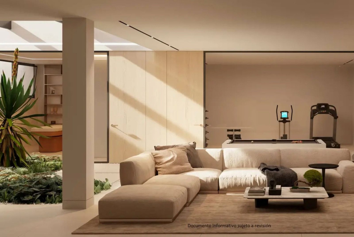 Casa de 5 Dormitorios en venta en Milla de Oro, Marbella