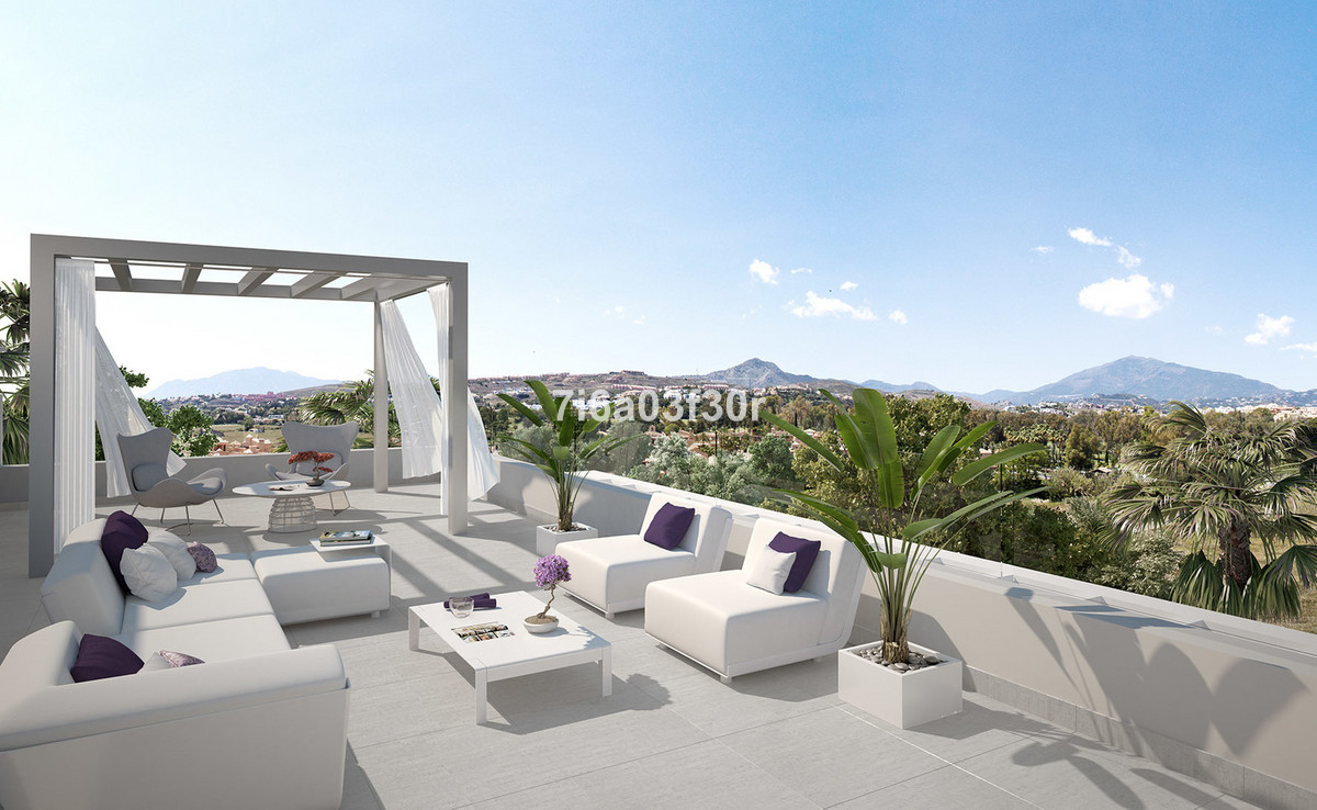 Ático de 3 Dormitorios en venta en Estepona