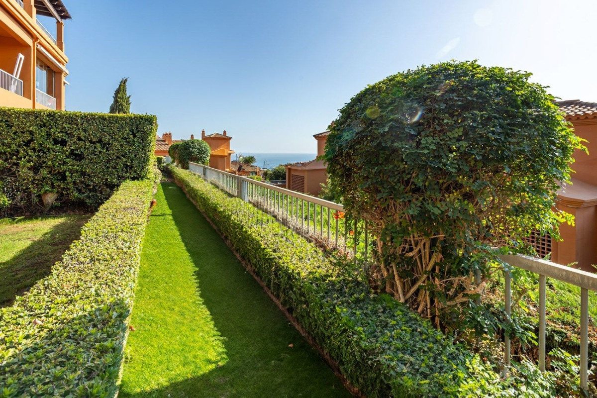 2 Bed, 2 Bath - Apartment for Sale in Benahavis Pueblo