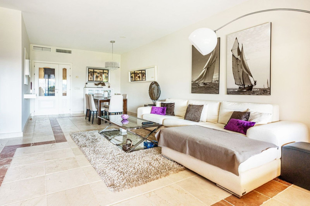 2 Bed, 2 Bath - Apartment for Sale in Benahavis Pueblo