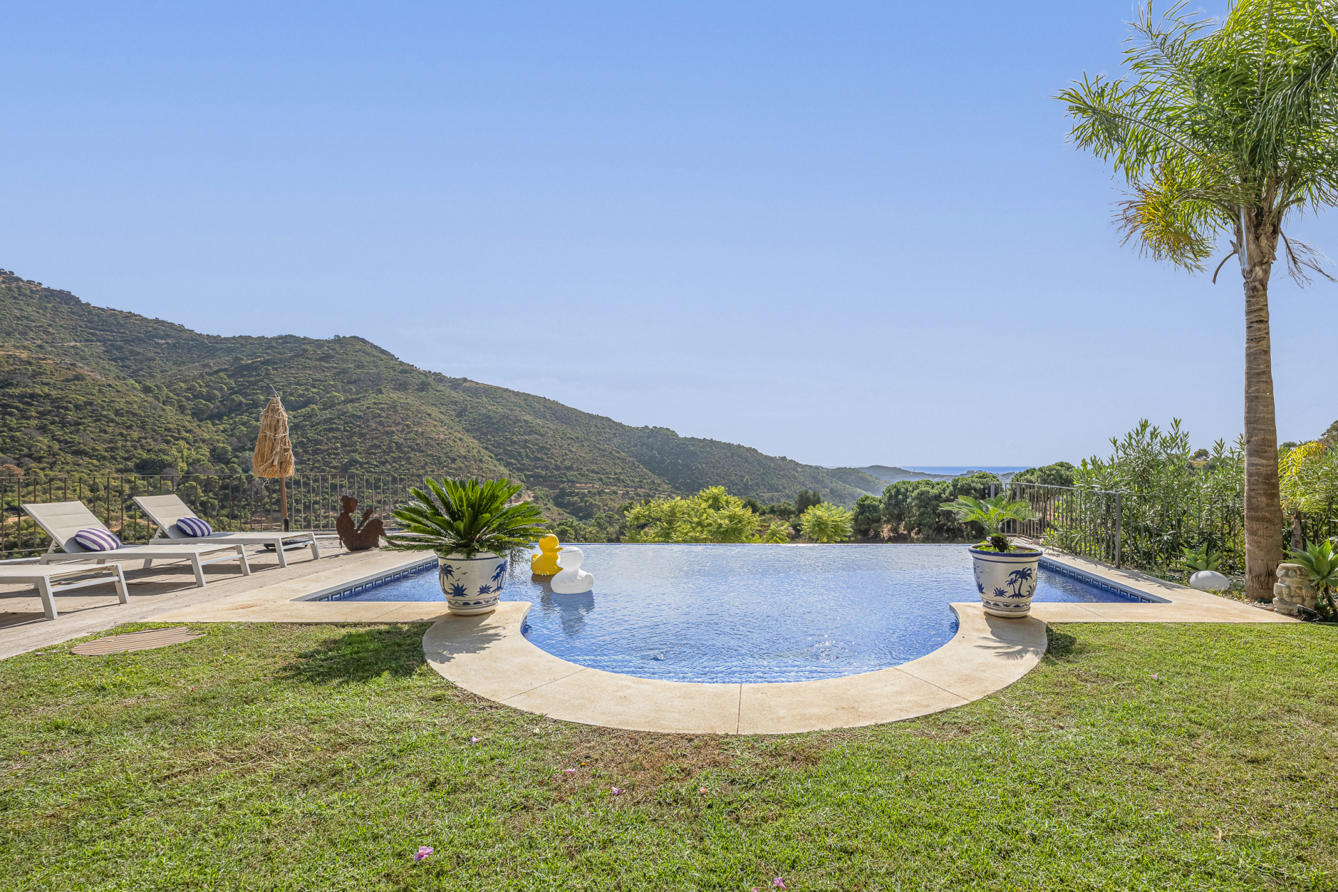 Casa de 5 Dormitorios y 4 Baños en venta en Monte Mayor, Benahavís