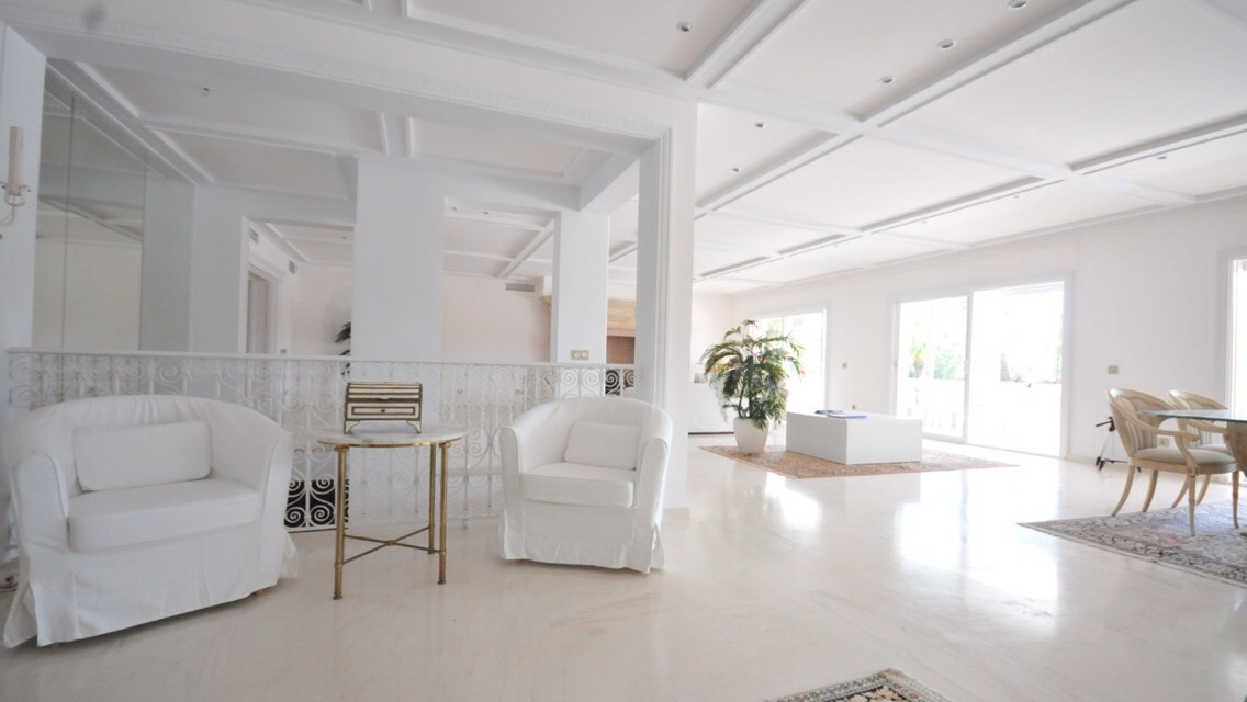Casa de 9 Dormitorios en venta en Nueva Andalucía, Marbella