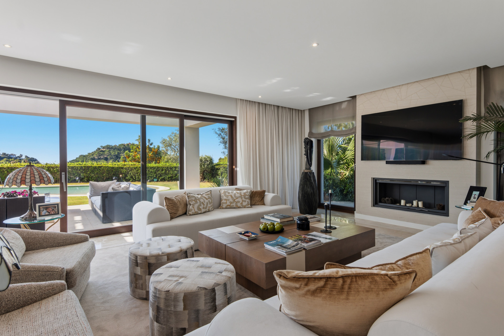 5 Bed - Villa for Sale in La Zagaleta, Benahavis
