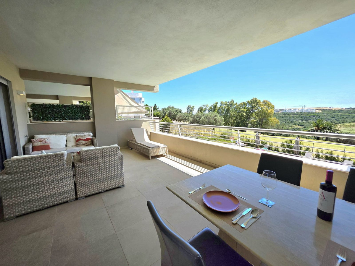 Piso de 2 Dormitorios en venta en Estepona