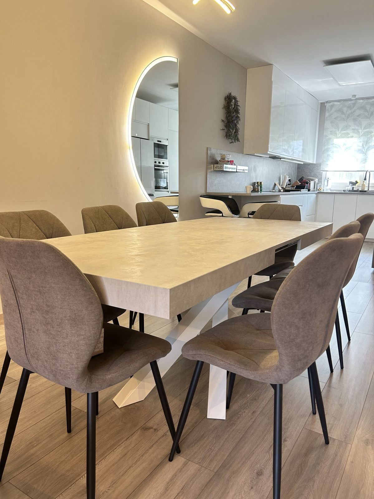 Casa Adosada de 3 Dormitorios en venta en Atalaya, Estepona