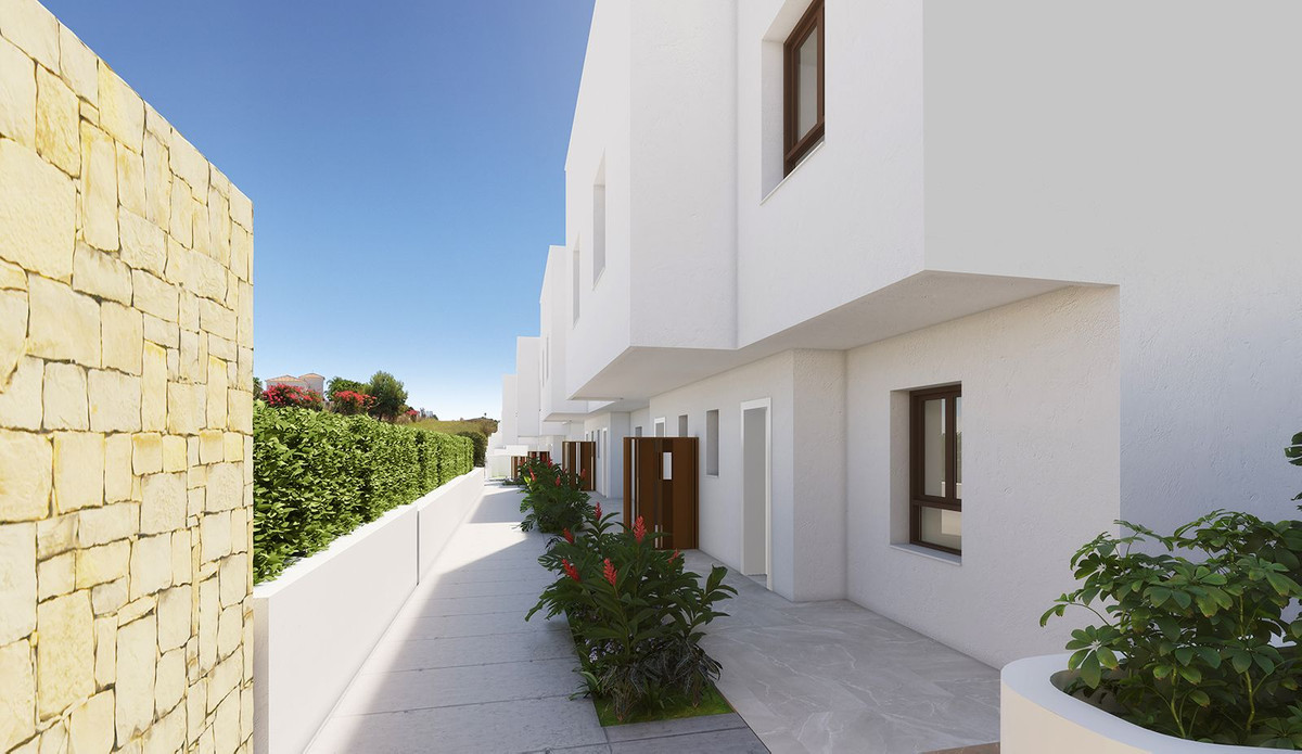 Casa Adosada de 3 Dormitorios y 3 Baños en venta en La Cala de Mijas