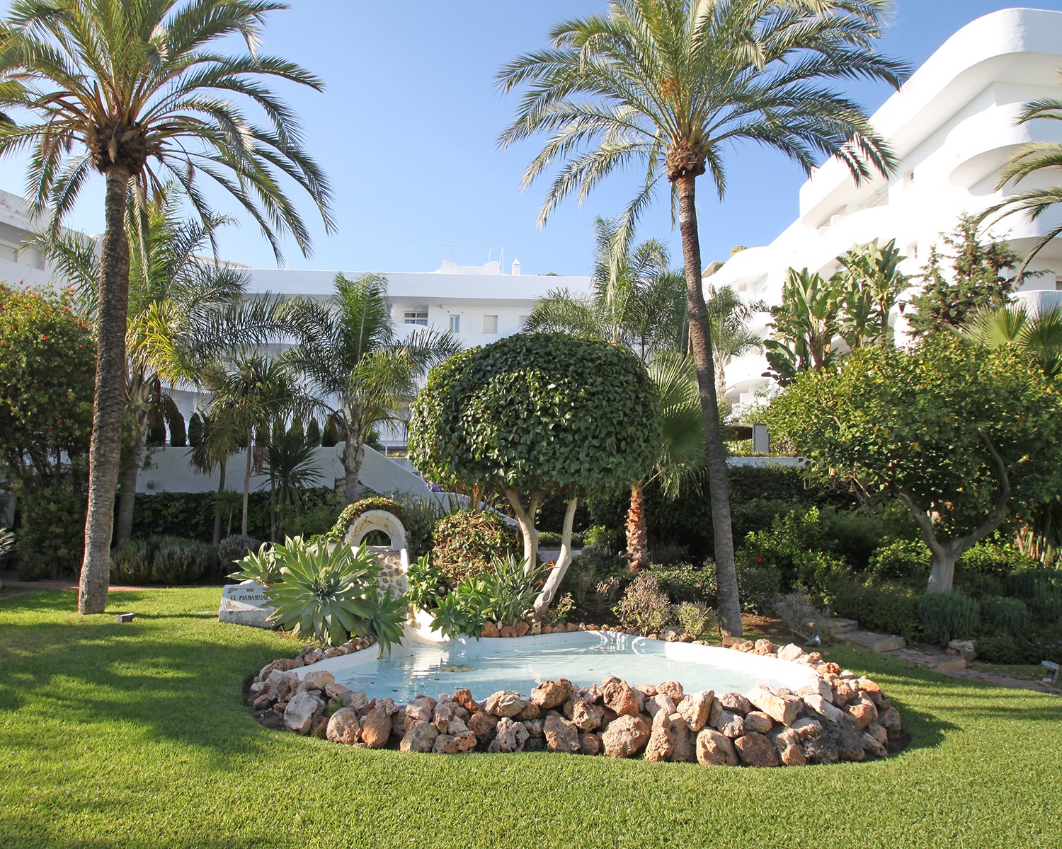Piso de 2 Dormitorios en alquiler vacacional en Milla de Oro, Marbella