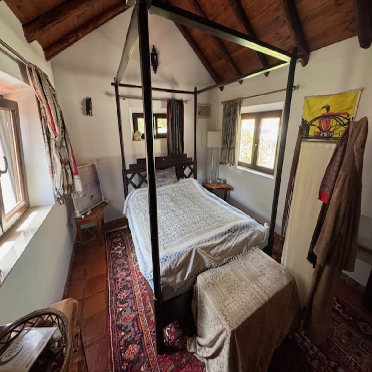Finca de 4 Dormitorios y 2 Baños en venta en Casares