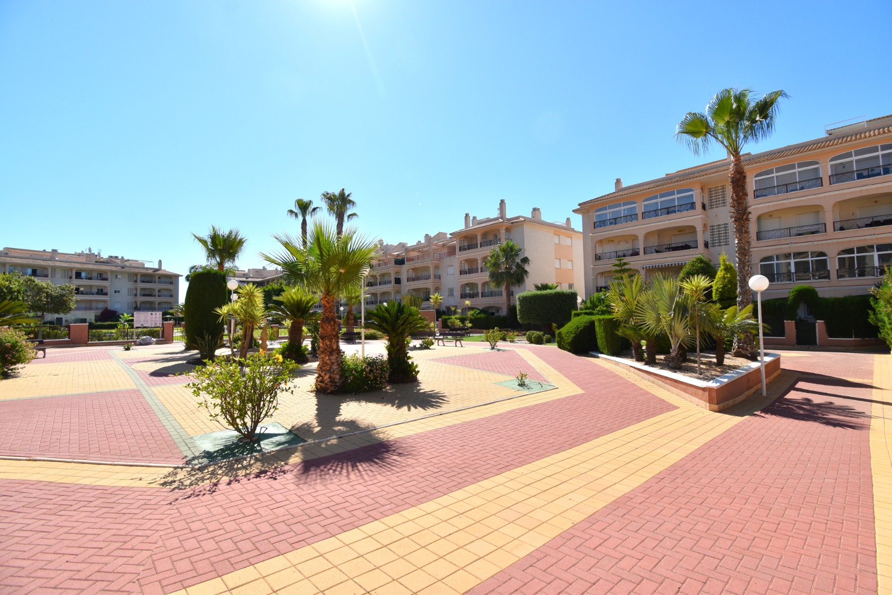 Casa Adosada de 3 Dormitorios en venta en Orihuela Costa