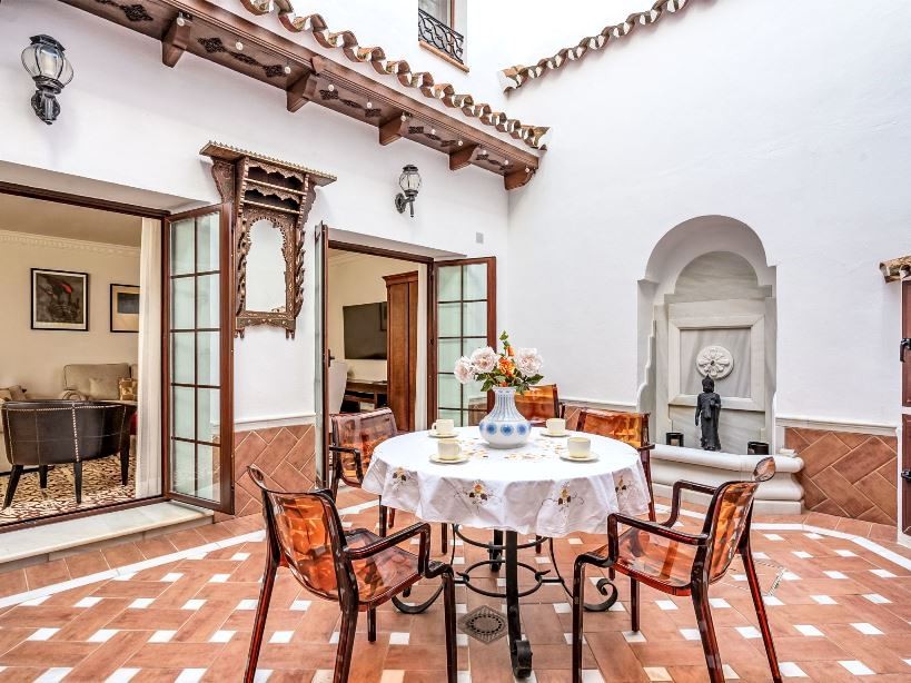 Casa Adosada de 5 Dormitorios y 3 Baños en venta en Fuengirola
