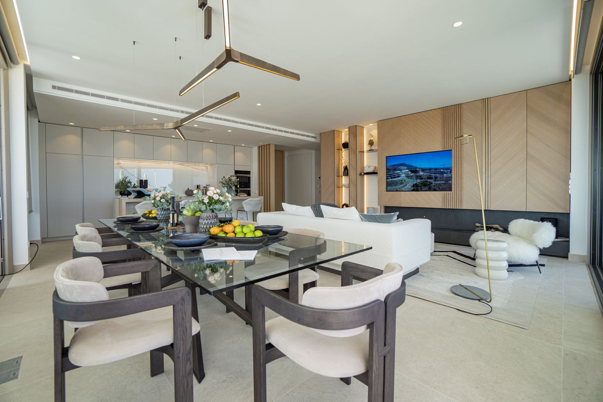 Piso de 3 Dormitorios y 4 Baños en venta en Benahavís