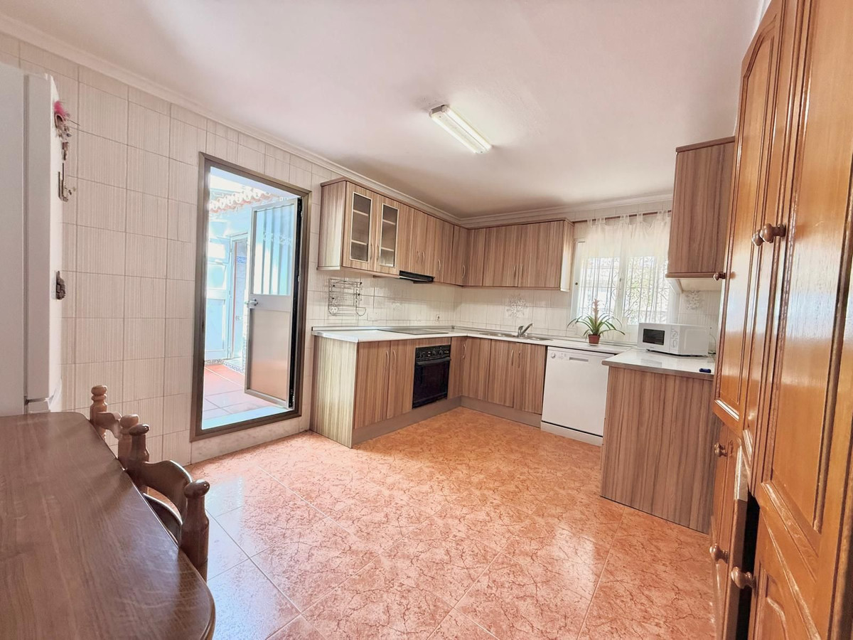 Casa de 4 Dormitorios y 2 Baños en venta en Mijas