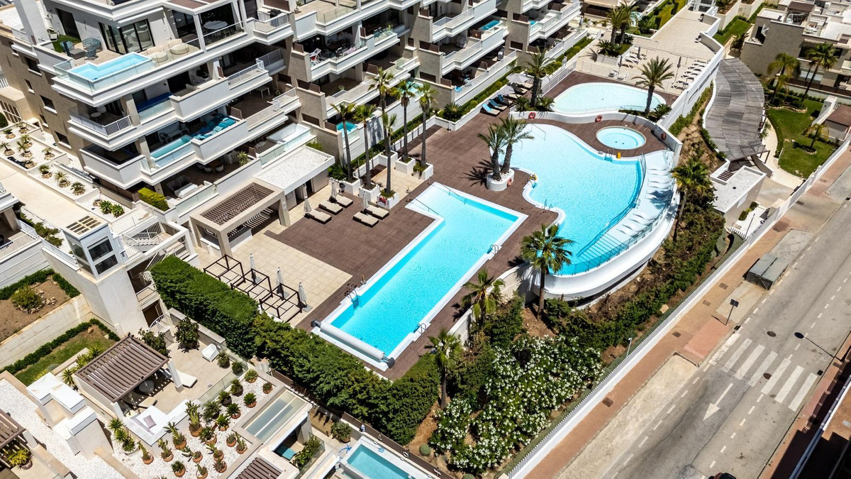 Casa Adosada de 4 Dormitorios en venta en La Cala de Mijas