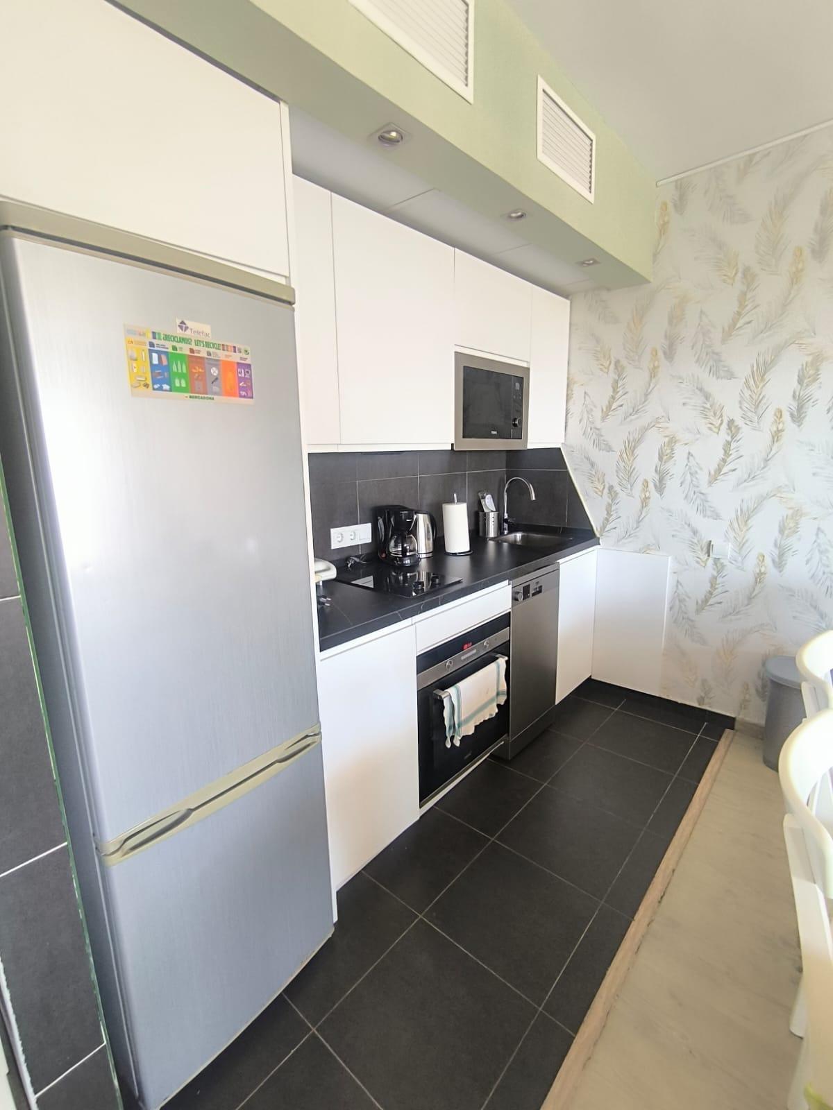 Ático de 3 Dormitorios en venta en Puerto Deportivo, Fuengirola