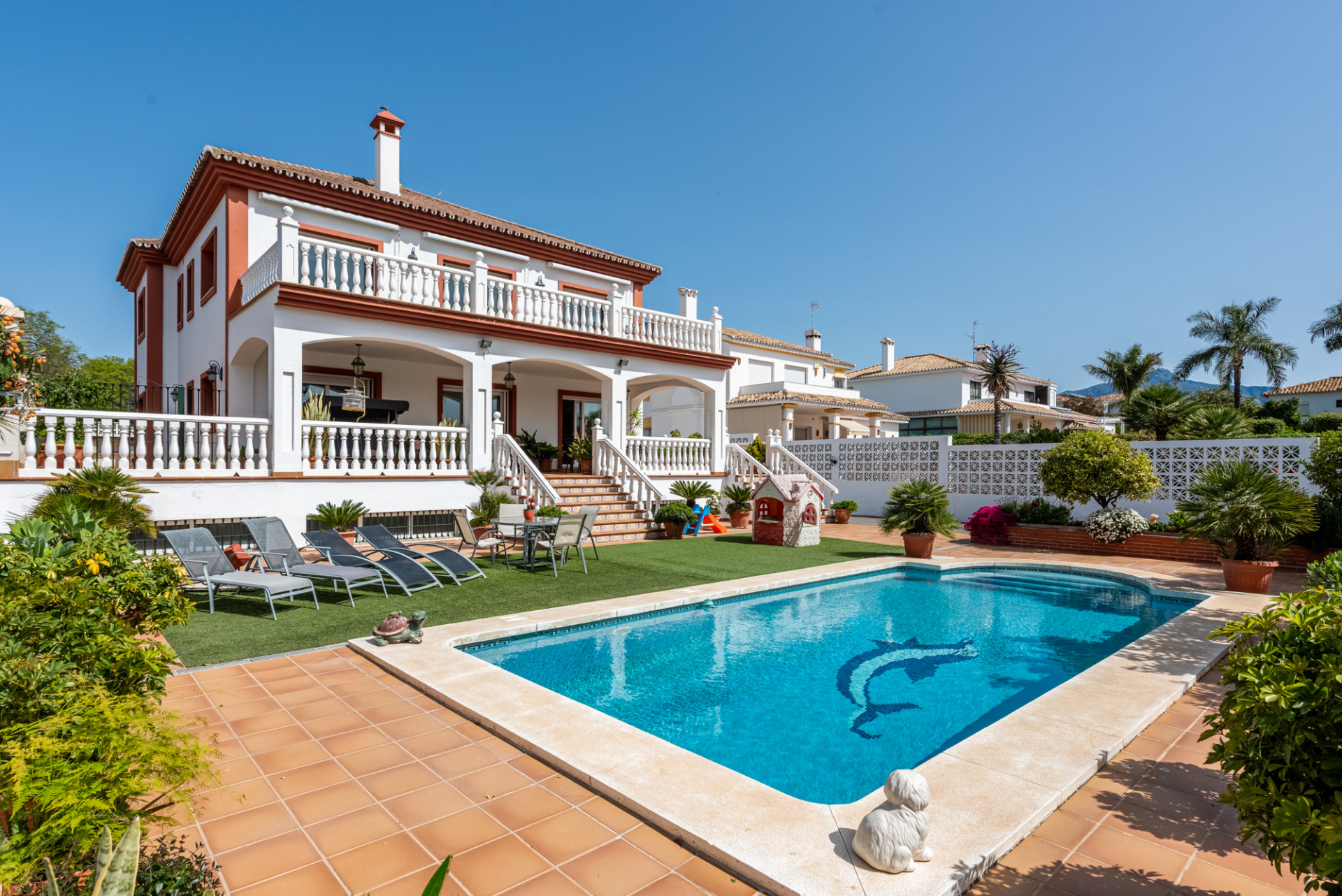 Casa de 6 Dormitorios y 5 Baños en venta en San Pedro de Alcántara