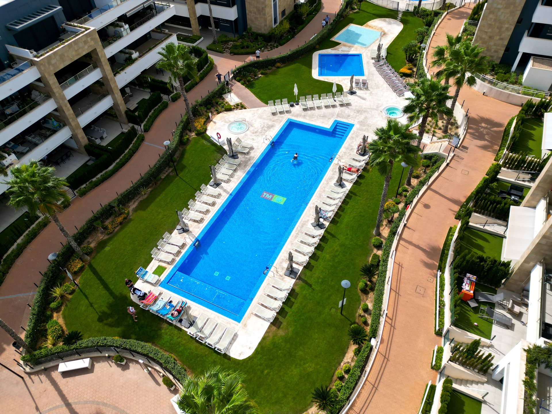 Piso de 3 Dormitorios en venta en Orihuela Costa