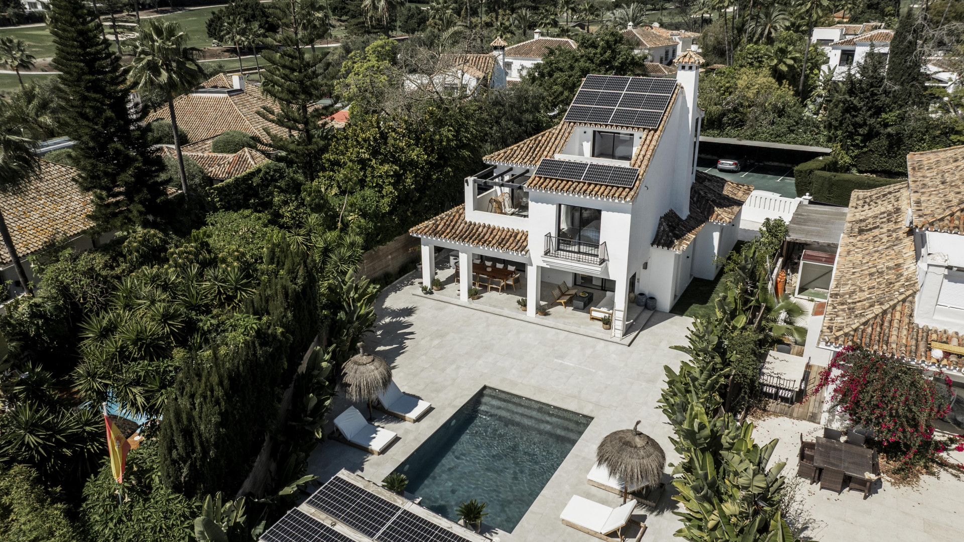 Casa de 6 Dormitorios y 4 Baños en venta en Nueva Andalucía, Marbella