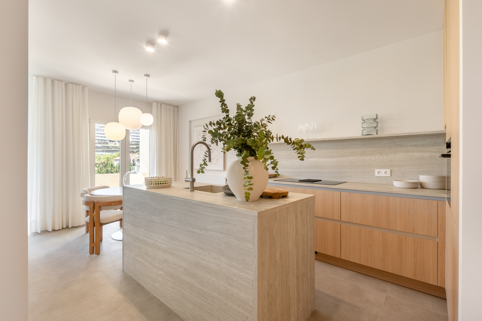 Casa Adosada de 3 Dormitorios y 3 Baños en venta en La Quinta, Benahavís