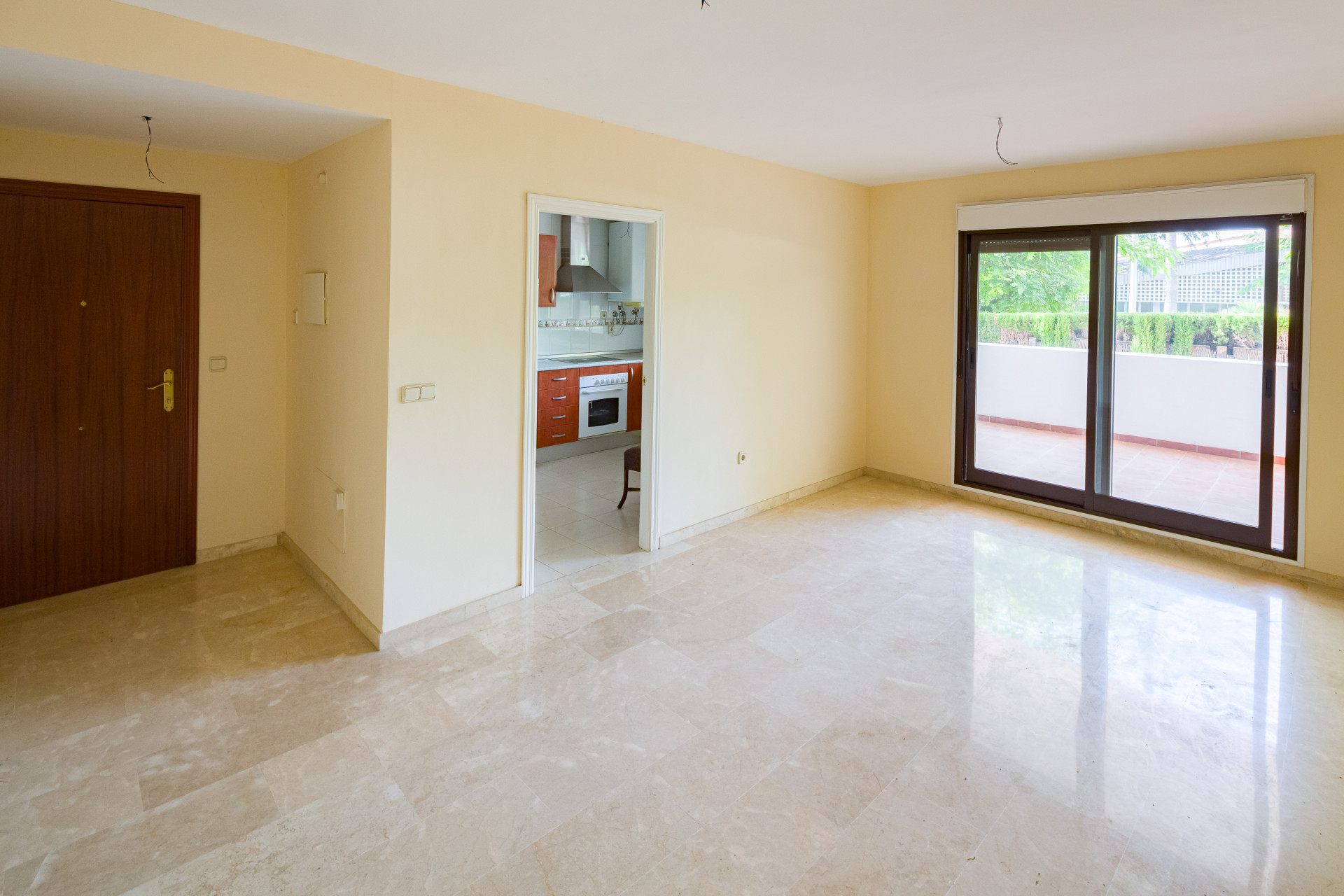 Piso de 5 Dormitorios y 3 Baños en venta en Estepona