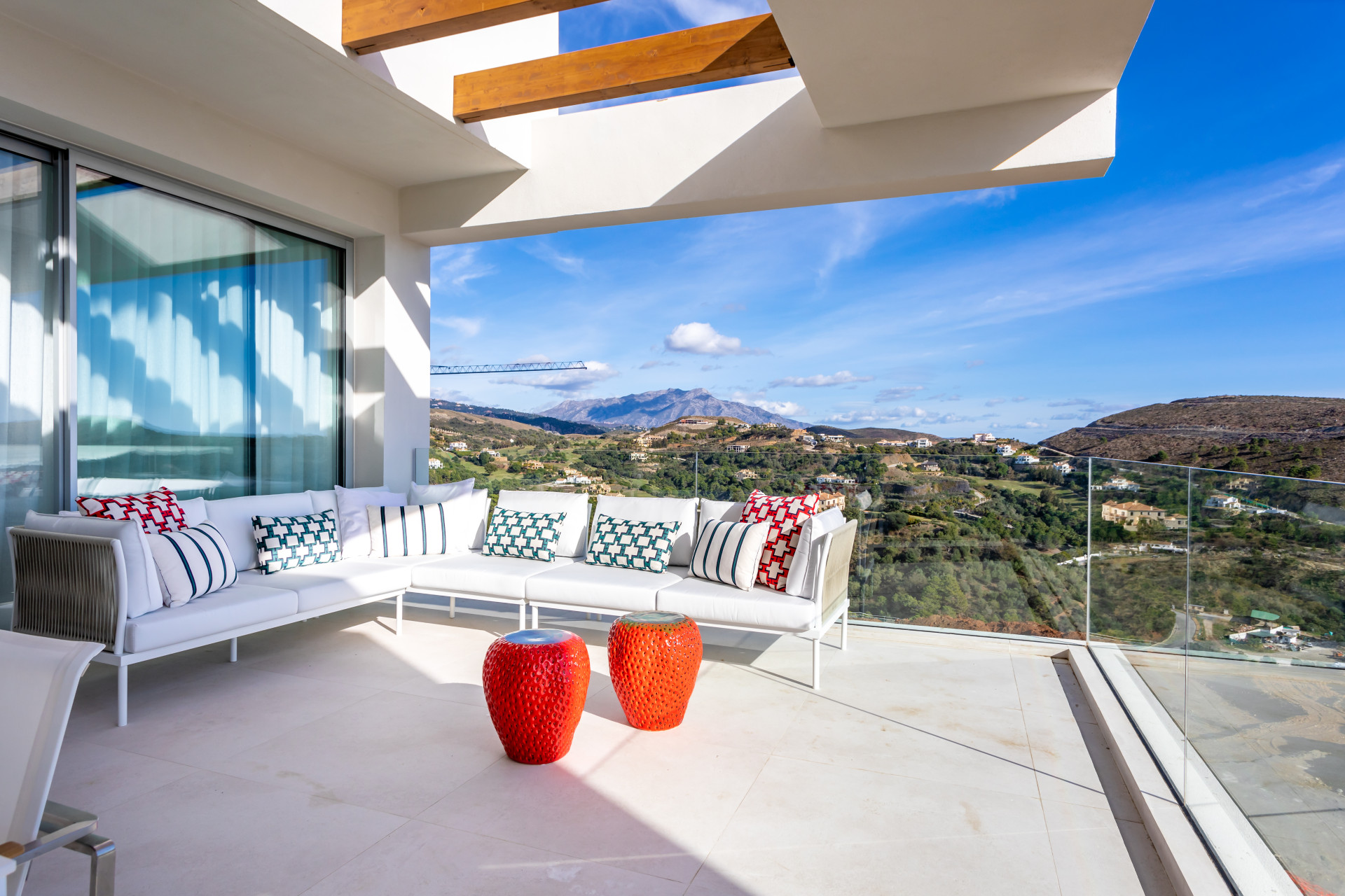 Piso de 2 Dormitorios y 2 Baños en venta en Benahavís