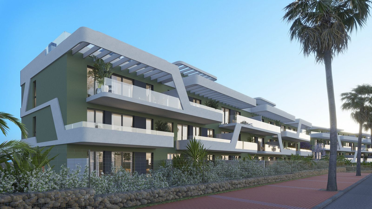 Piso de 2 Dormitorios y 2 Baños en venta en La Cala de Mijas