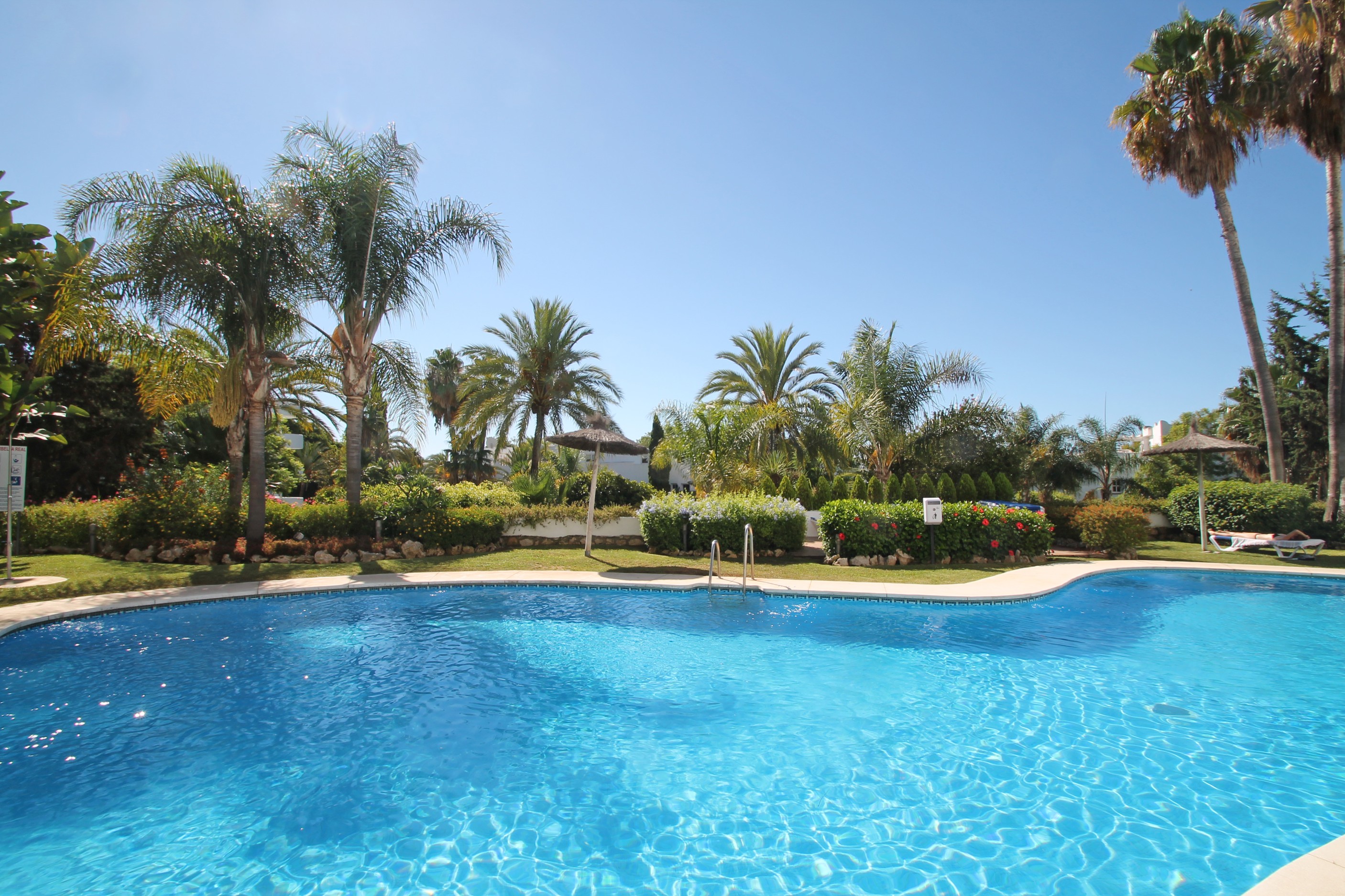 Piso de 2 Dormitorios en alquiler vacacional en Milla de Oro, Marbella
