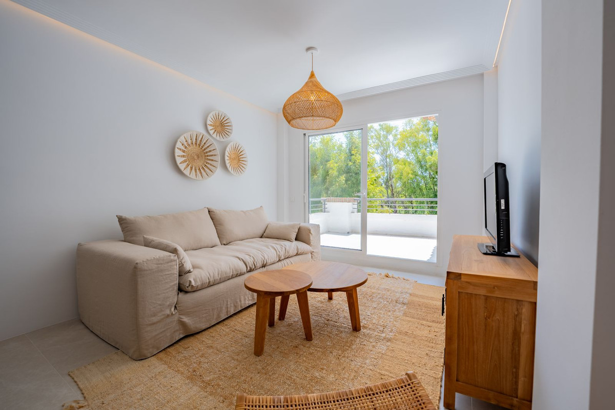 Ático de 2 Dormitorios y 2 Baños en venta en Los Arqueros, Benahavís