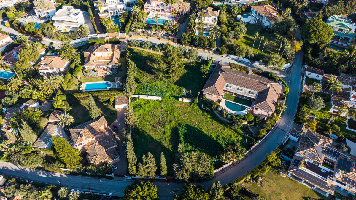 Terreno en venta en Milla de Oro, Marbella