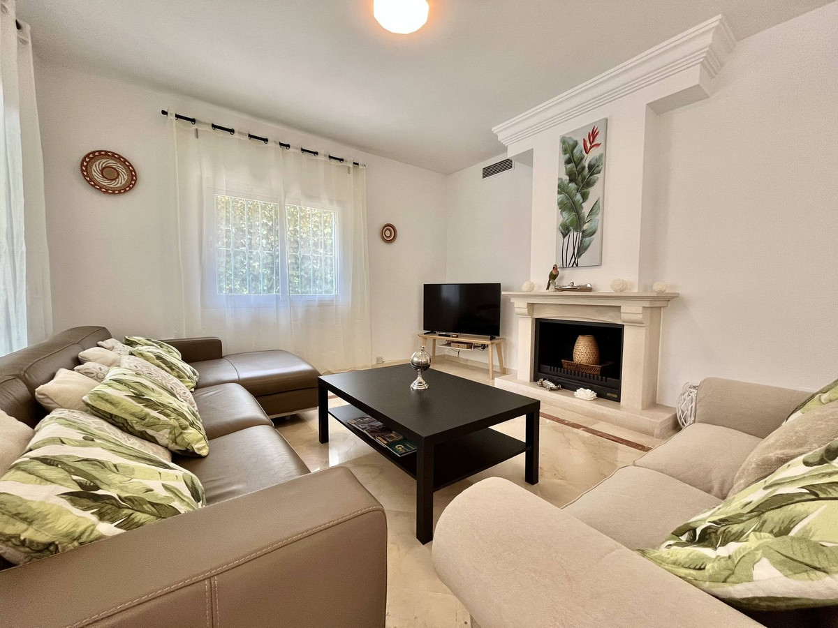 Casa de 4 Dormitorios y 3 Baños en venta en San Pedro de Alcántara