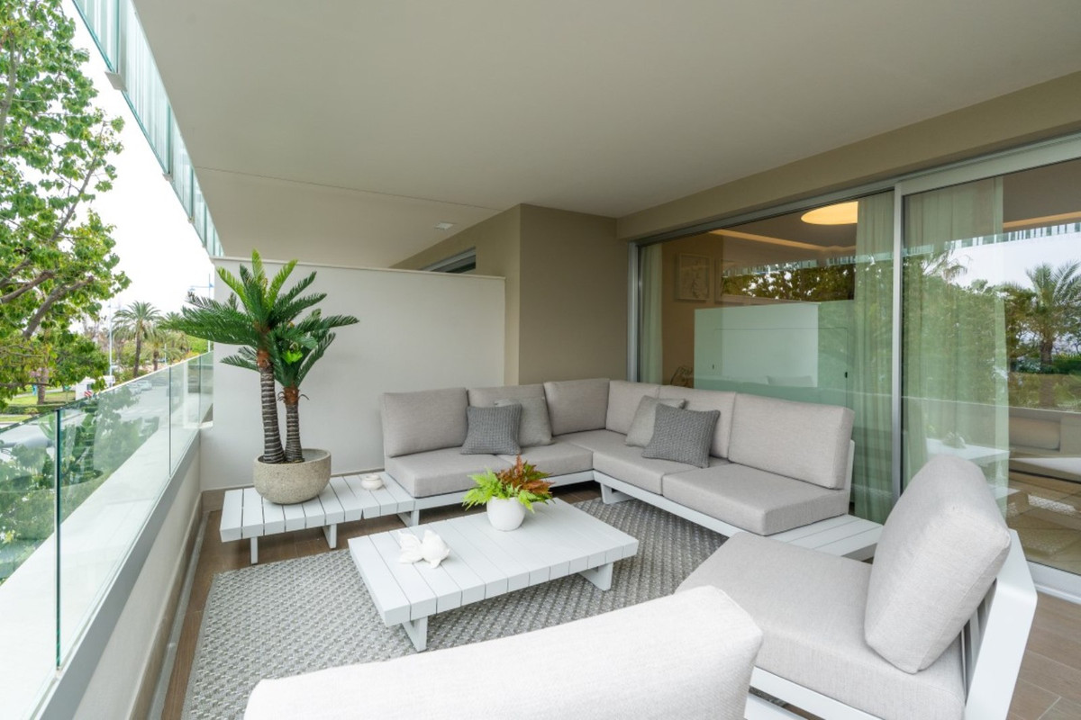 Piso de 3 Dormitorios y 2 Baños en venta en San Pedro de Alcántara