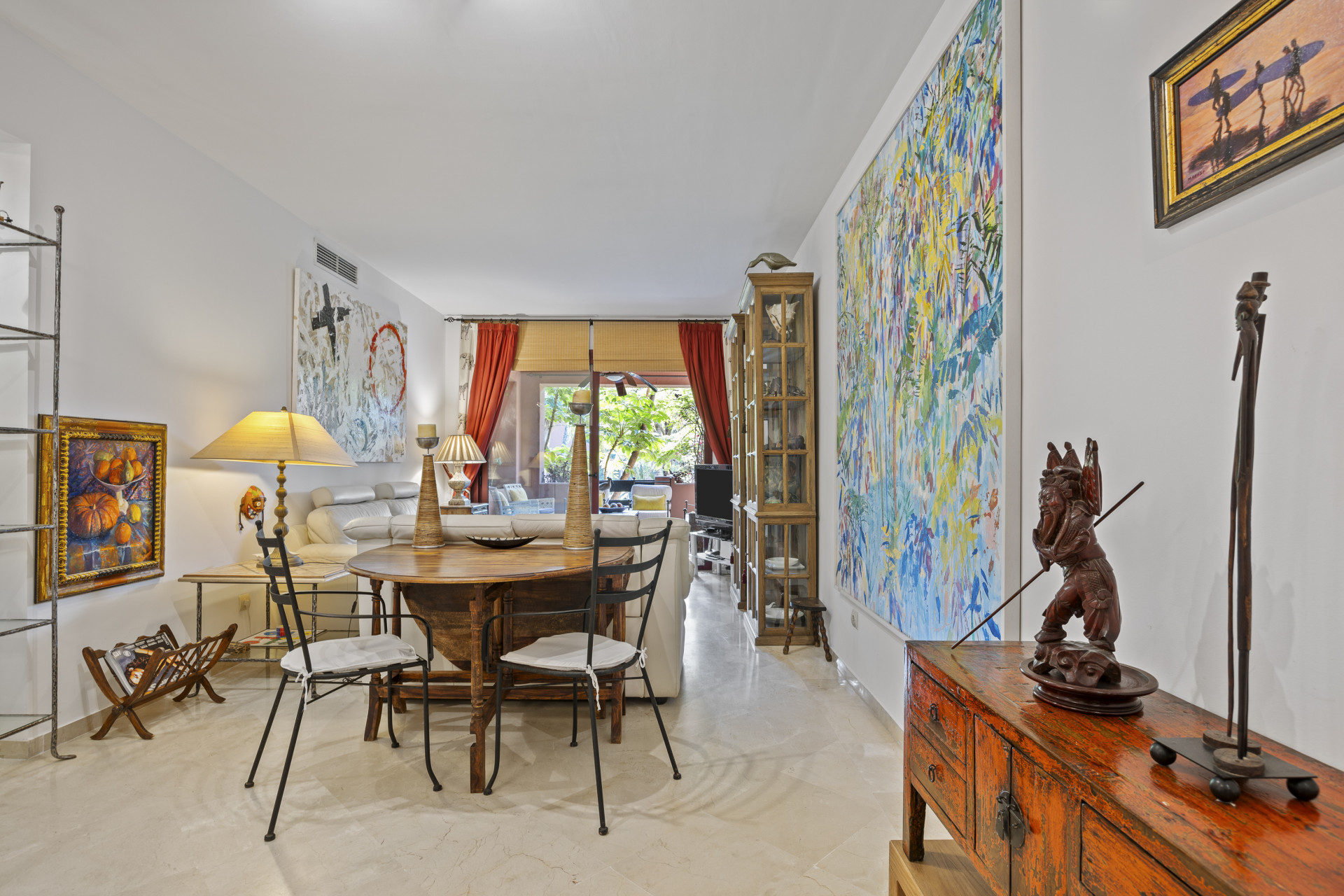 Piso de 3 Dormitorios en venta en El Rosario, Marbella