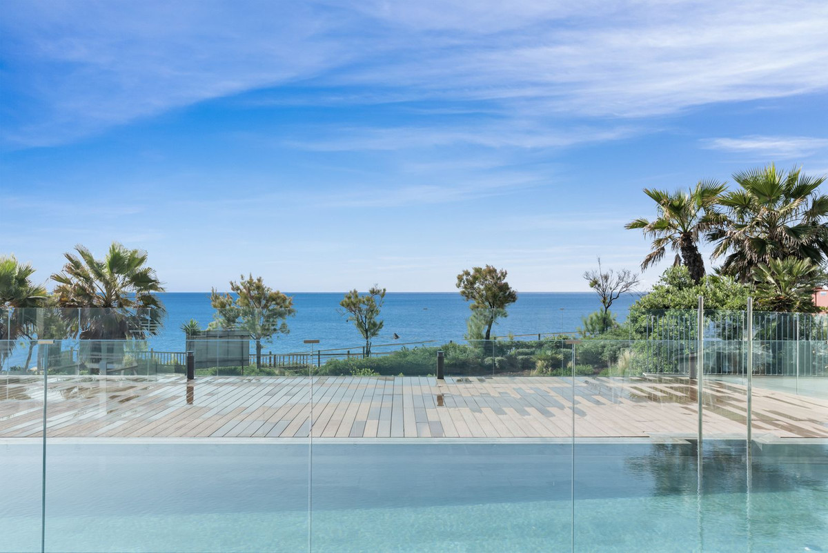 Piso de 2 Dormitorios en venta en Estepona