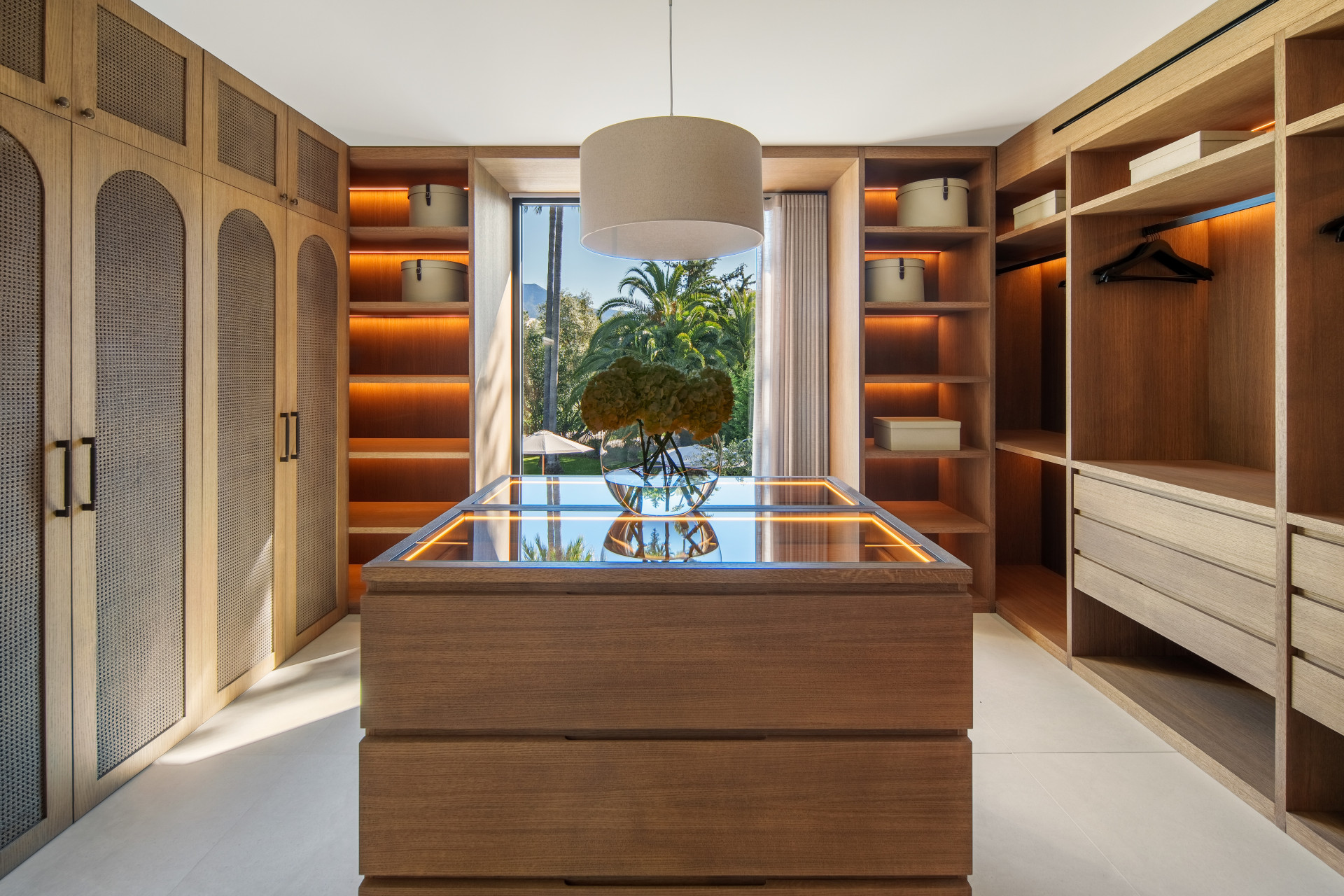 Casa de 4 Dormitorios y 4 Baños en venta en Nueva Andalucía, Marbella