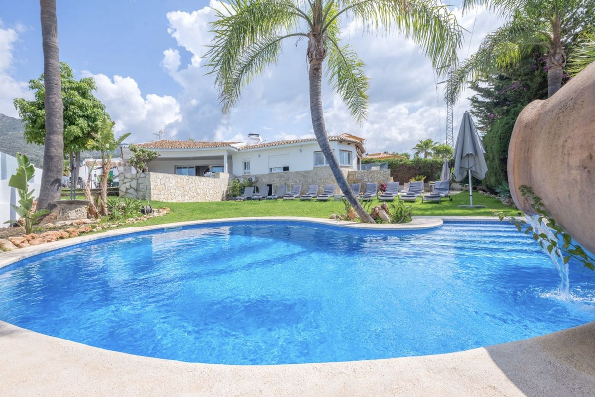 Casa de 7 Dormitorios y 5 Baños en venta en Marbella