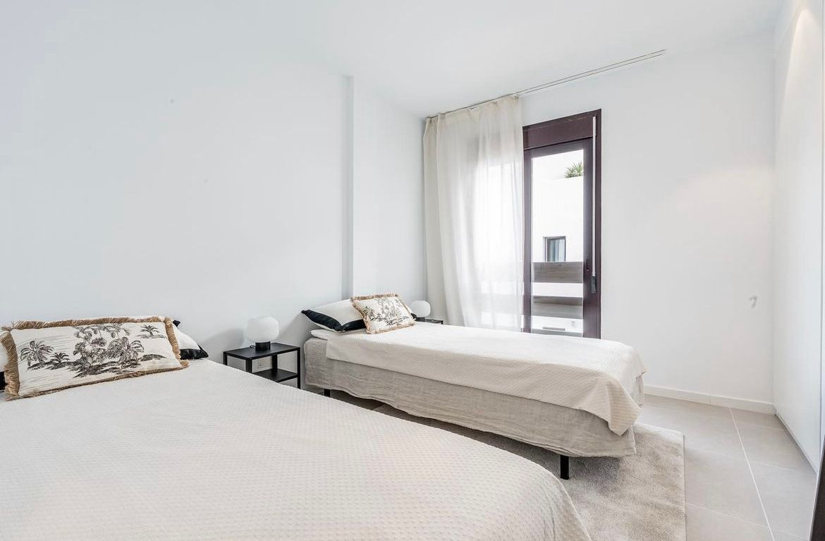 Piso de 3 Dormitorios en venta en Nueva Andalucía, Marbella