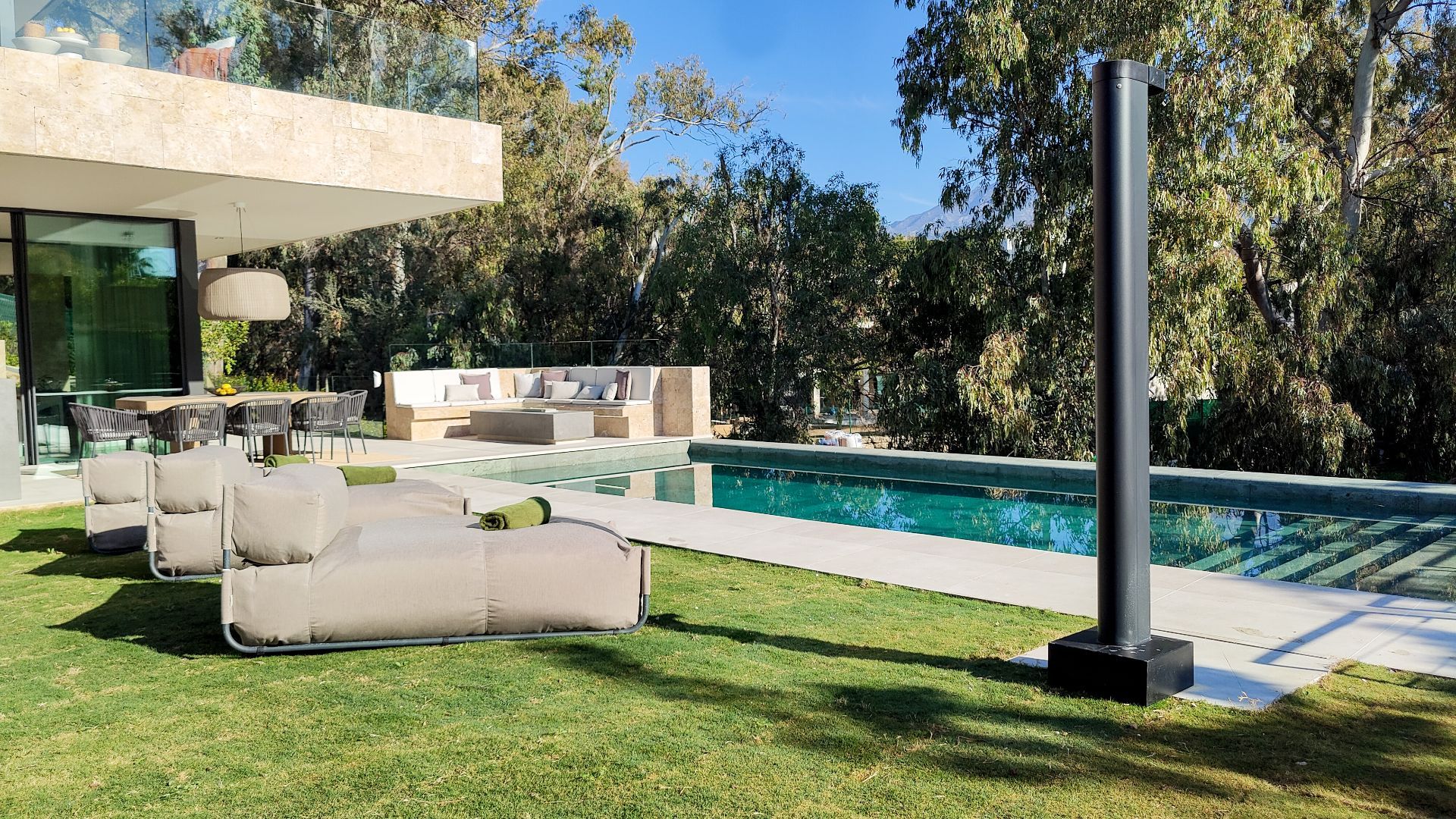 Casa de 5 Dormitorios y 6 Baños en venta en Marbella