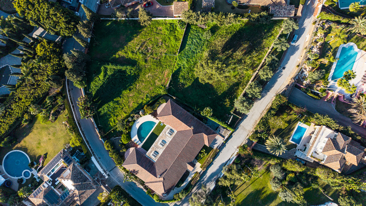 Terreno en venta en Milla de Oro, Marbella