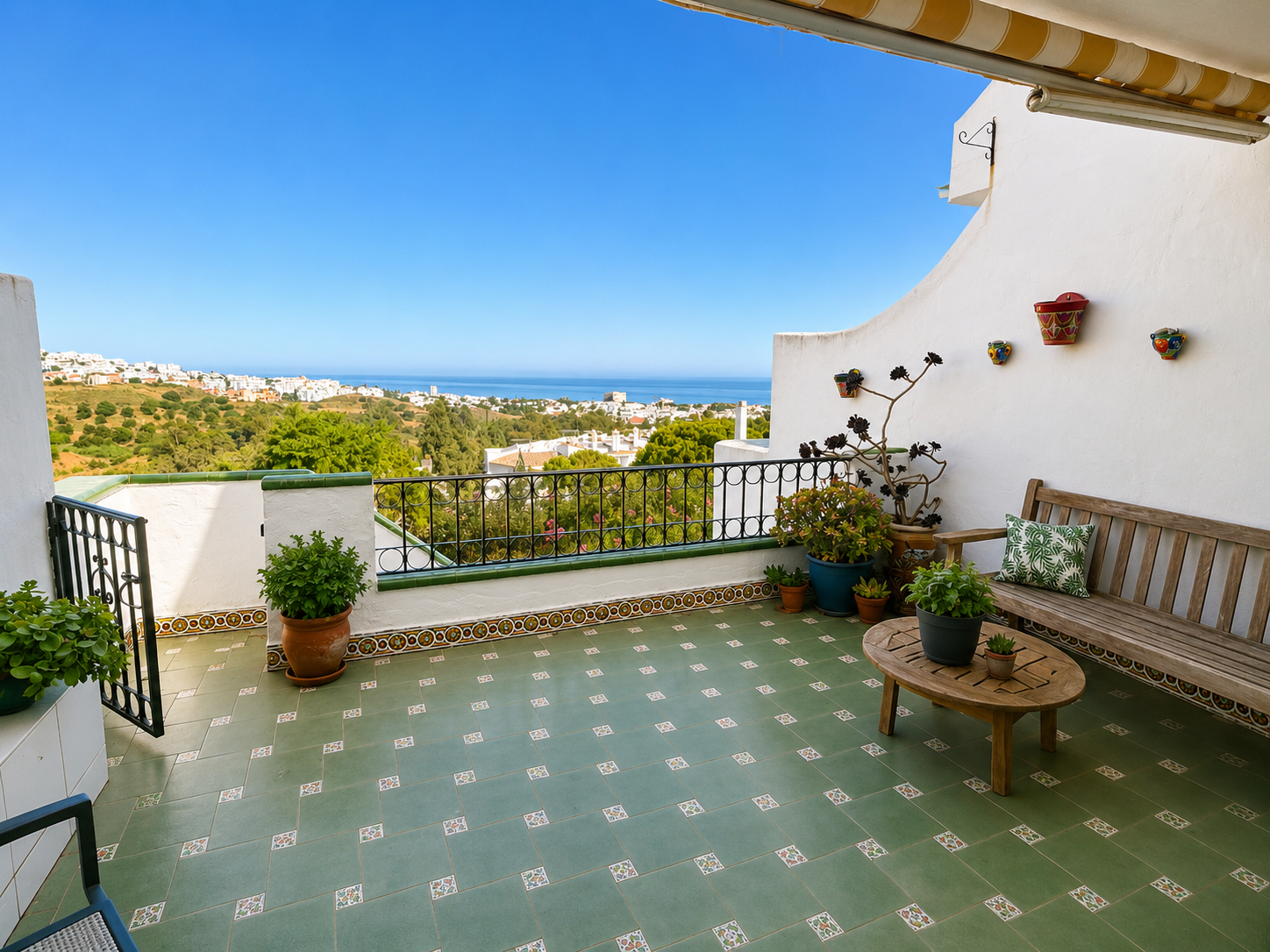 Casa Adosada de 3 Dormitorios y 2 Baños en venta en Mijas