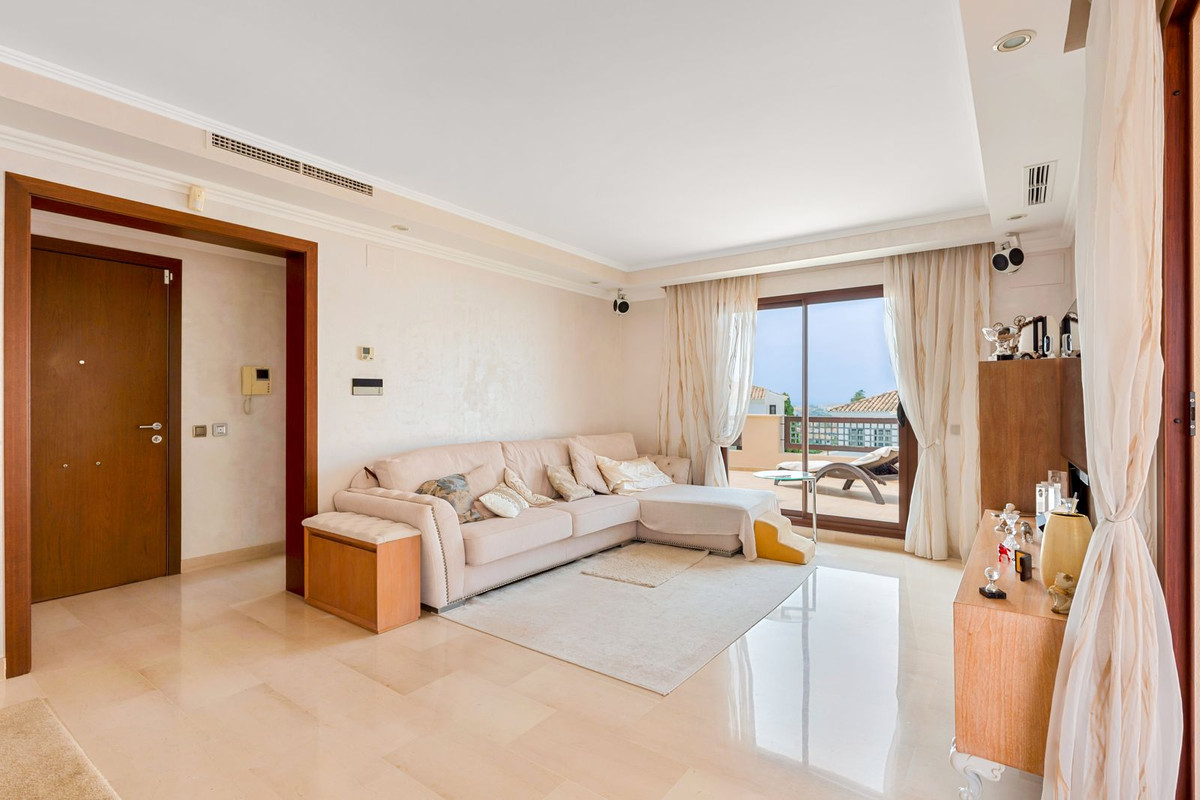 Ático de 2 Dormitorios en venta en Nueva Andalucía, Marbella