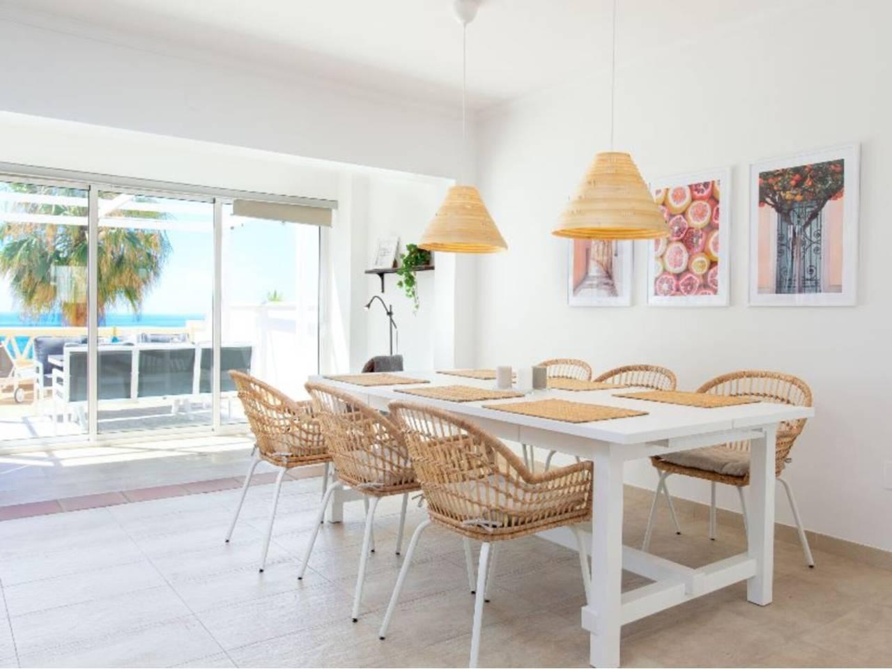 Casa Adosada de 3 Dormitorios en venta en Torrox Costa
