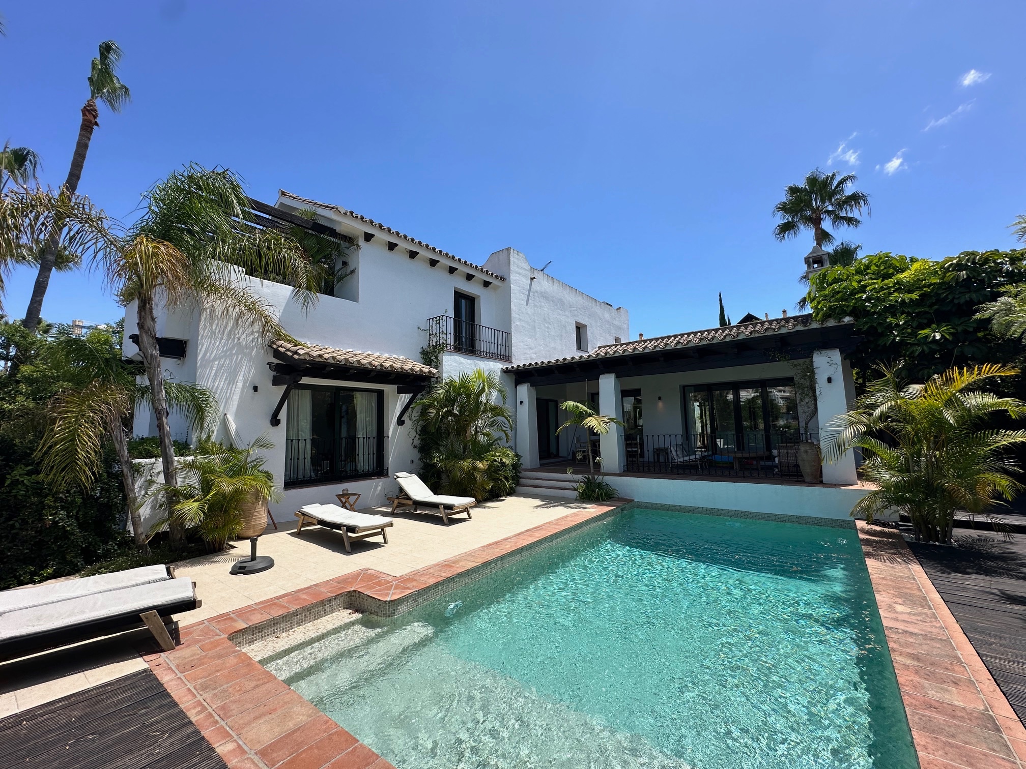 Casa de 4 Dormitorios en venta en Atalaya, Estepona