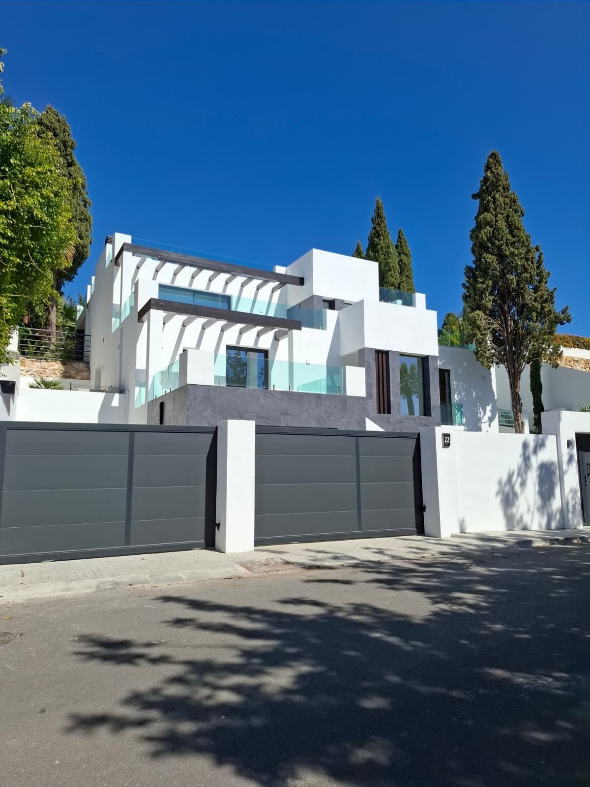 Casa de 5 Dormitorios en venta en Sierra Blanca, Marbella