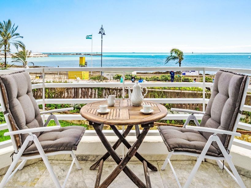Piso de 3 Dormitorios en venta en Arroyo de la Miel, Benalmádena