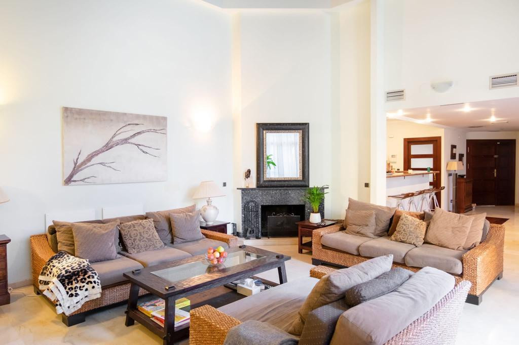 Casa de 3 Dormitorios en venta en Puerto Banús, Marbella
