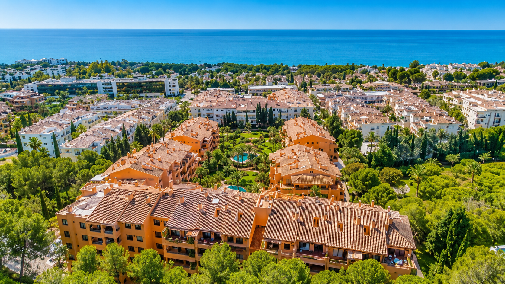 Piso de 3 Dormitorios en venta en Milla de Oro, Marbella