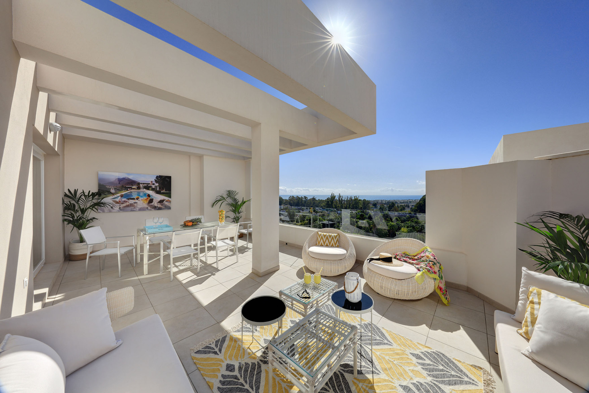 Piso de 4 Dormitorios en venta en Nueva Andalucía, Marbella